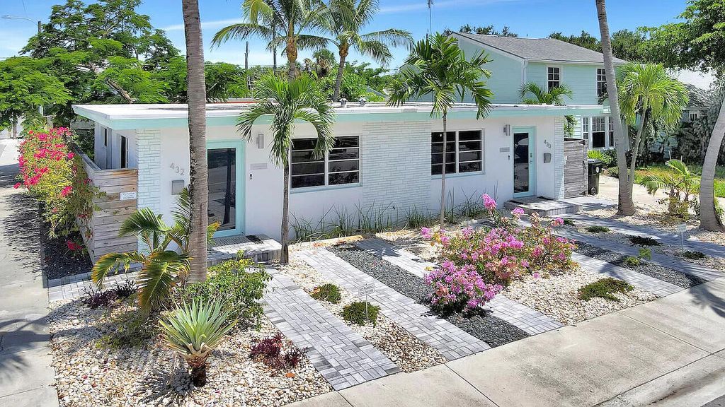 Photo of 430 N K Street, Lake Worth Beach, FL 33460 (MLS # B26000768)