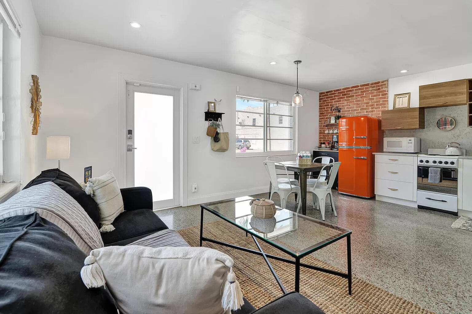 LAKE WORTH TOWN OF - Residential Income