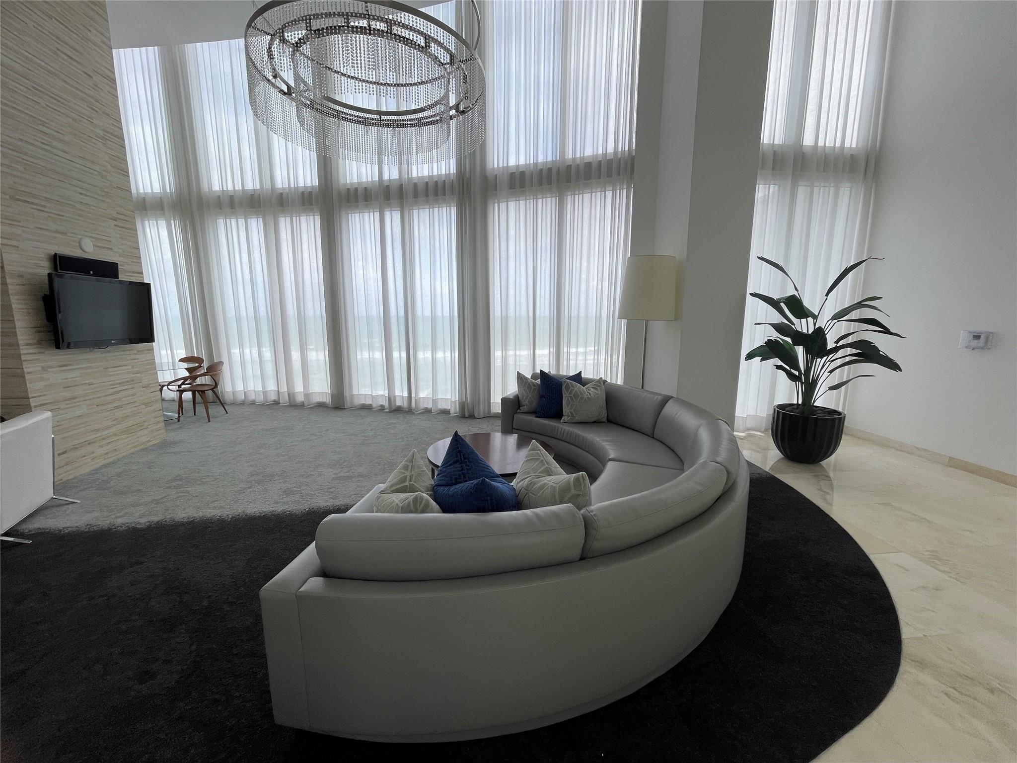 16001 COLLINS AVE 502