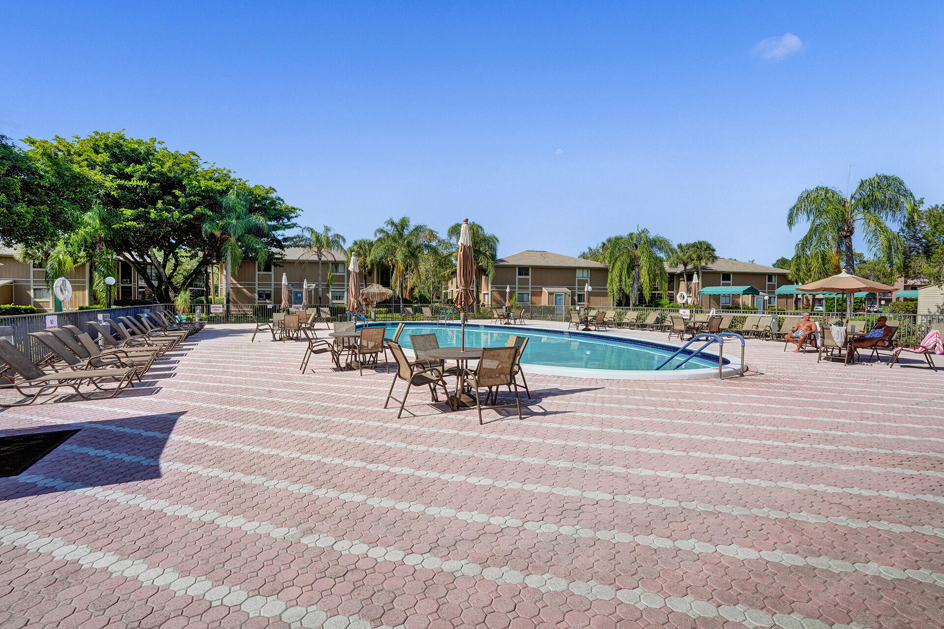 ASHMONT CONDOMINIUM E - Residential