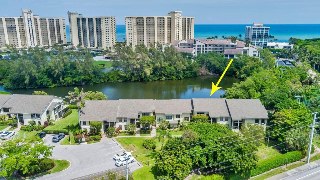 Photo of 2306 Fairway Drive S, Jupiter, FL 33477 (MLS # R11083354)