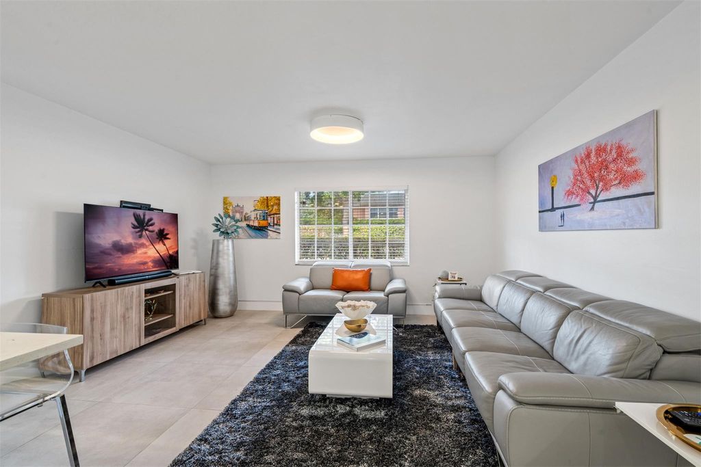 Photo of 706 SE 2nd Avenue #335, Deerfield Beach, FL 33441 (MLS # F10514694)