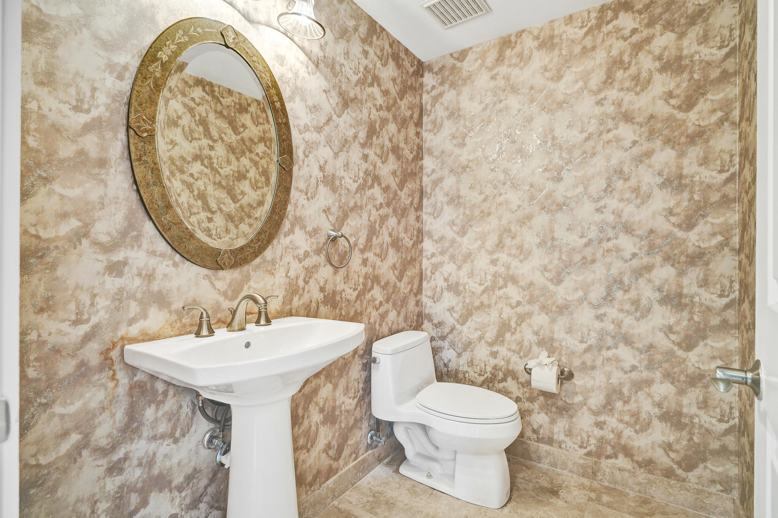 HEMINGWAY LANDINGS CONDO - Residential