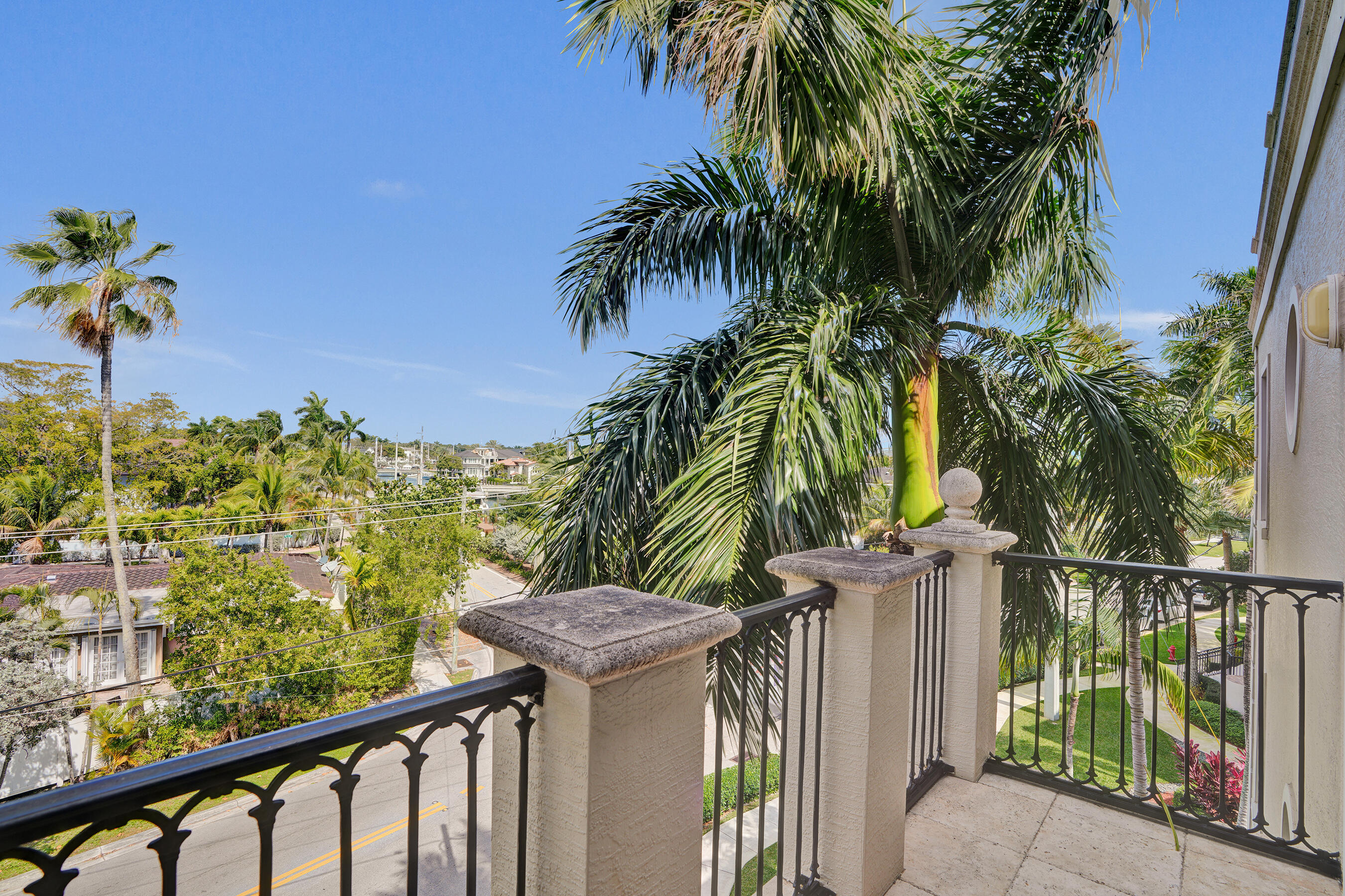 HEMINGWAY LANDINGS CONDO - Residential