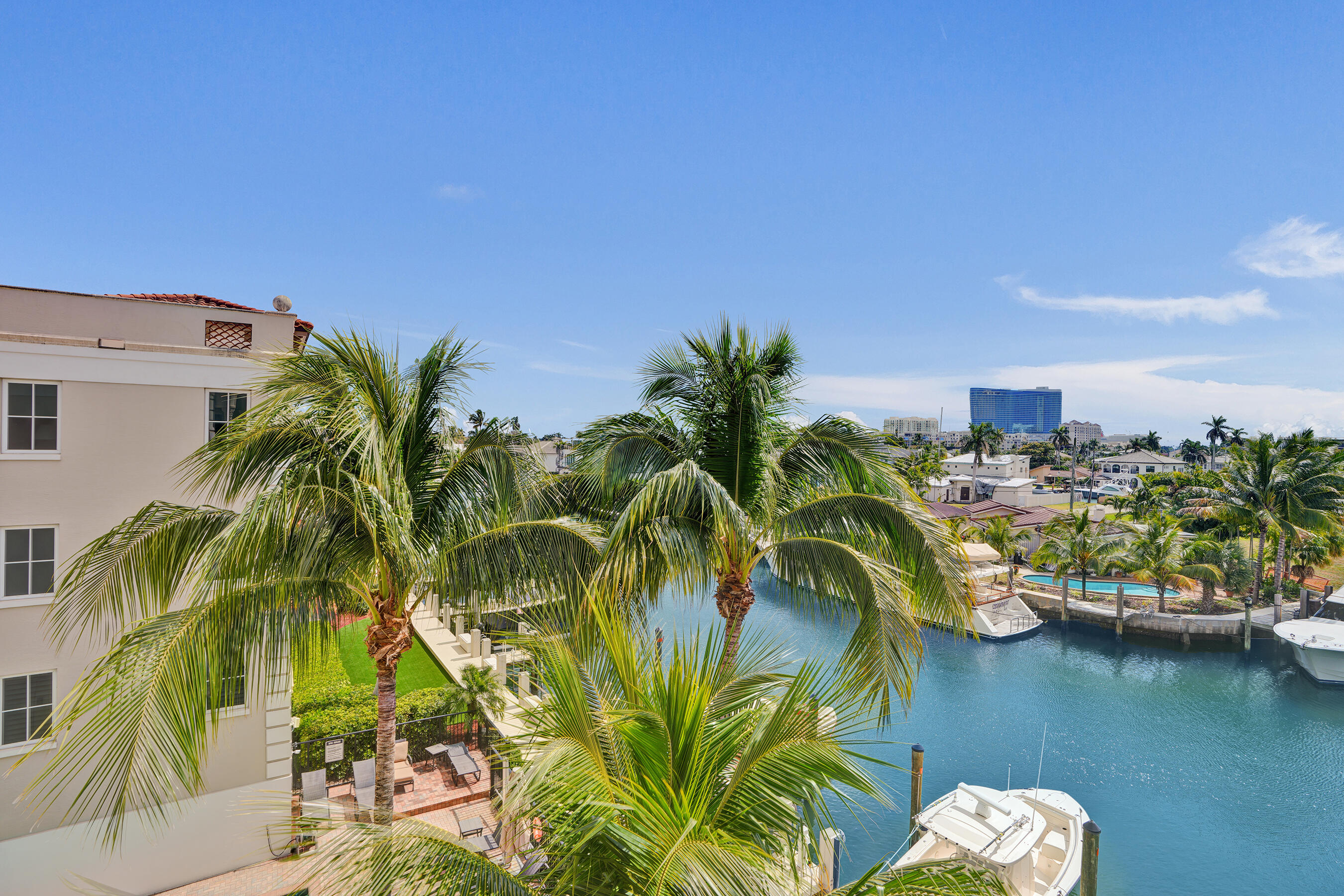 HEMINGWAY LANDINGS CONDO - Residential