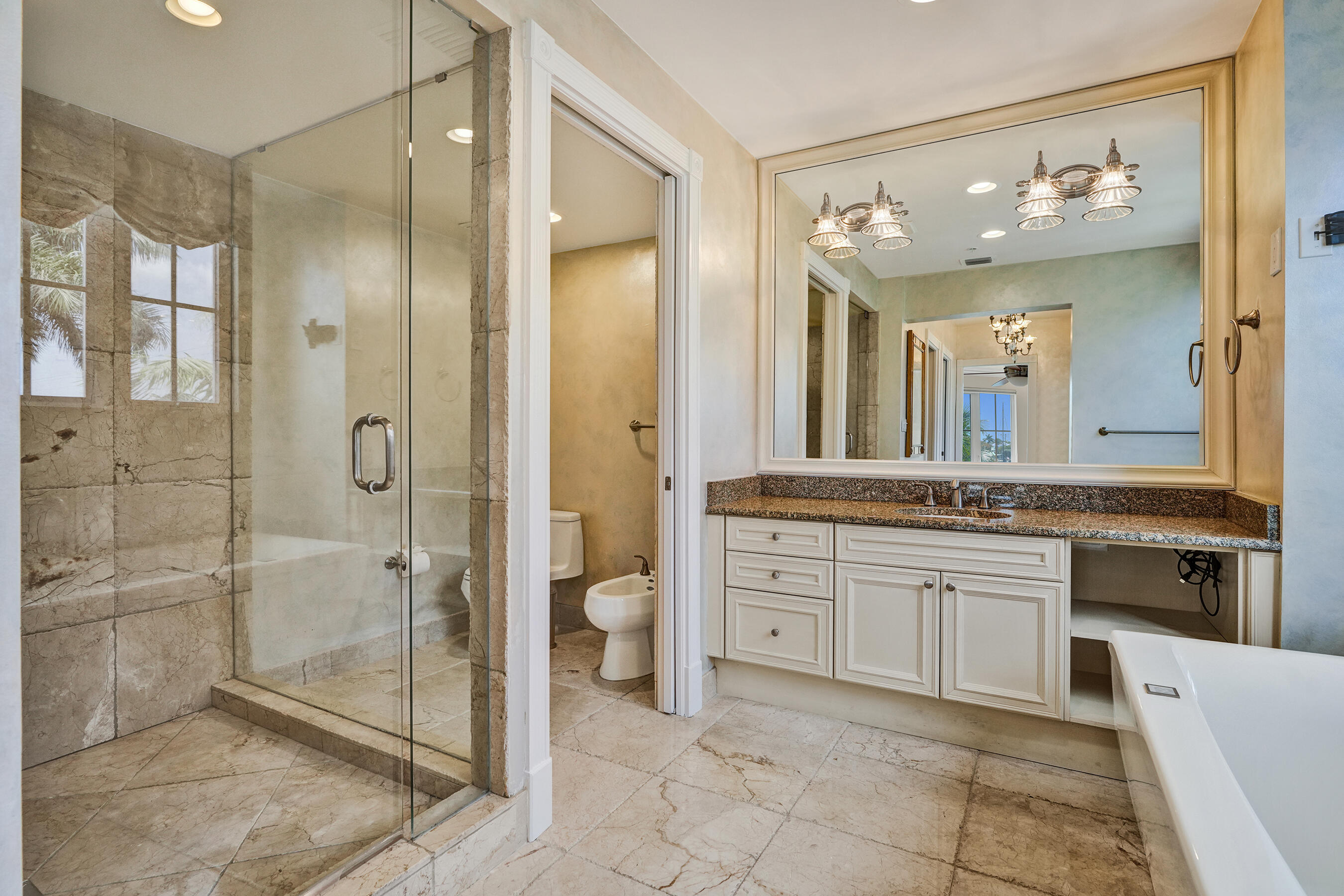 HEMINGWAY LANDINGS CONDO - Residential