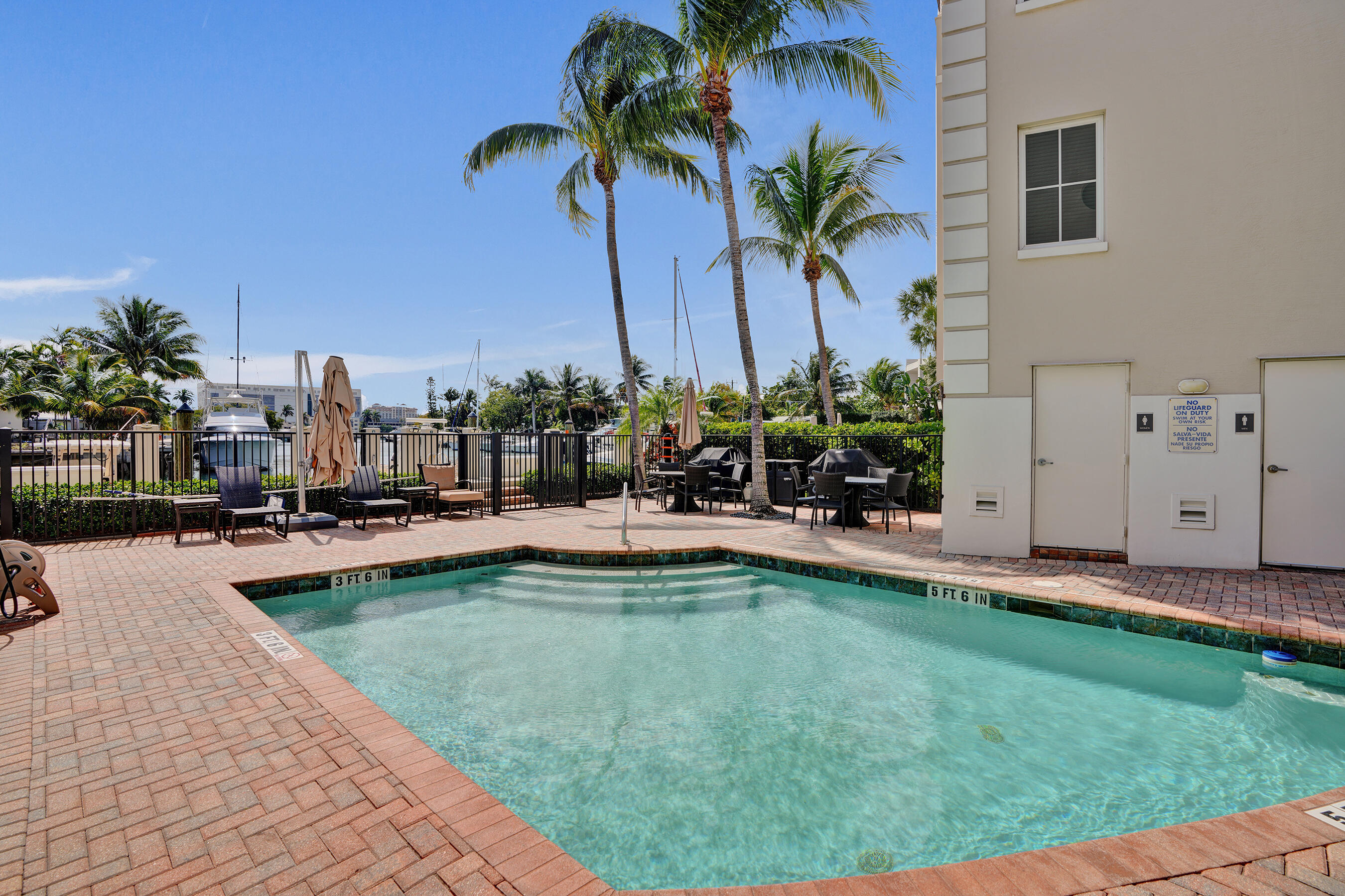 HEMINGWAY LANDINGS CONDO - Residential