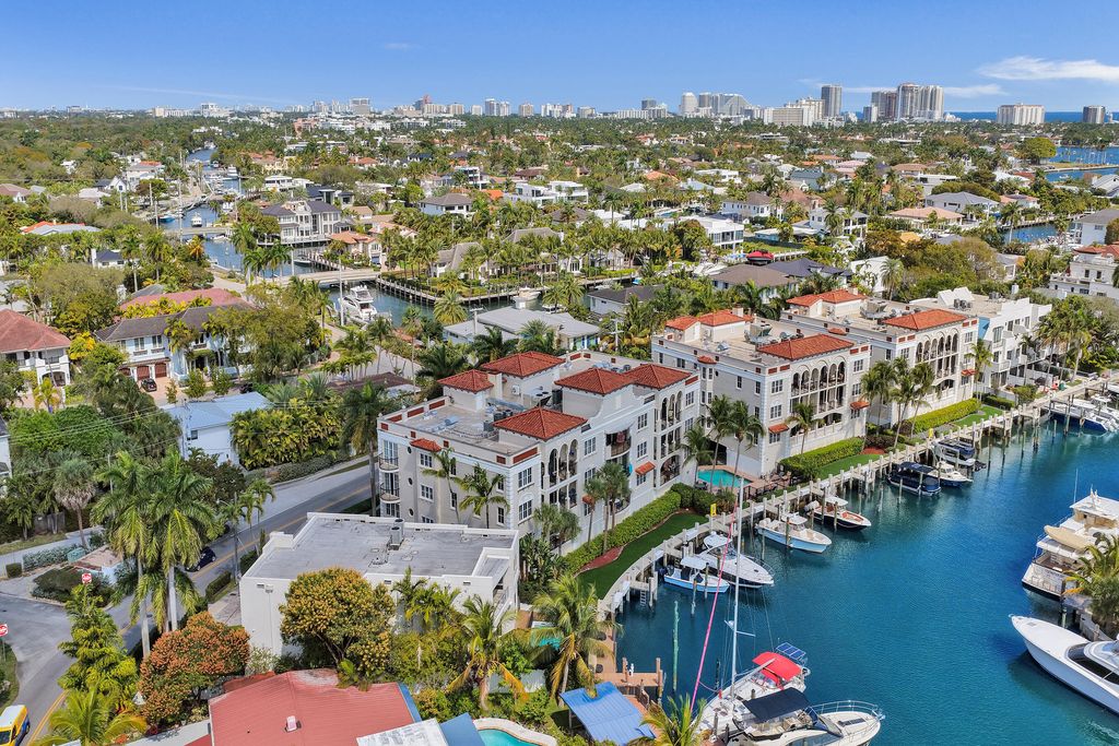 Photo of 1414 SE 12th #3c, Fort Lauderdale, FL 33316 (MLS # B26001142)