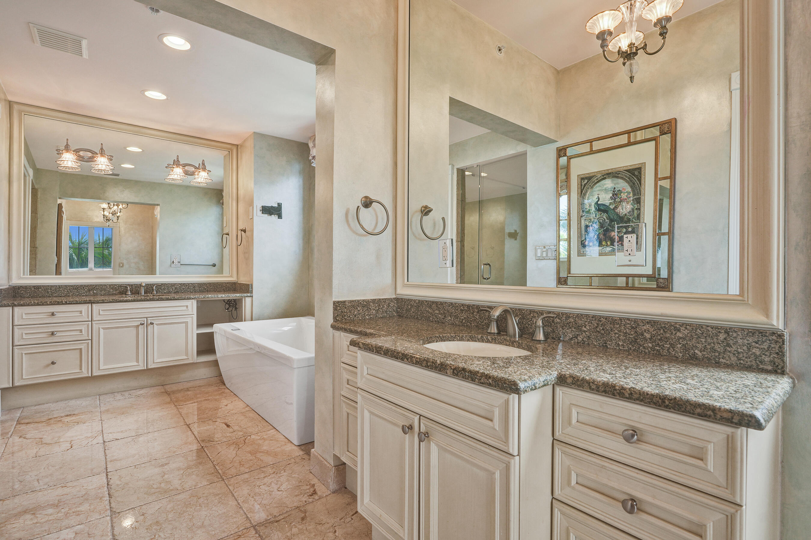 HEMINGWAY LANDINGS CONDO - Residential