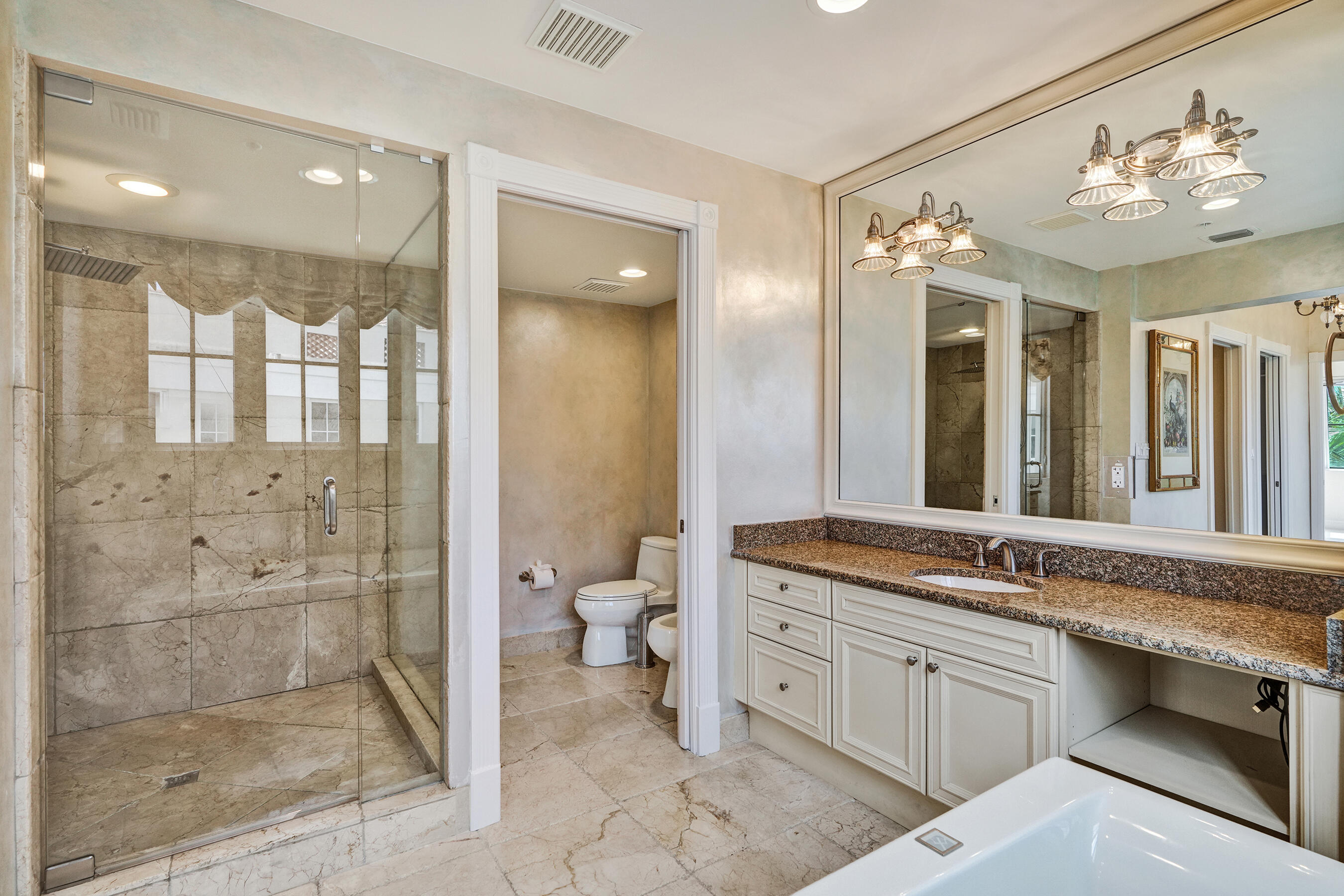 HEMINGWAY LANDINGS CONDO - Residential