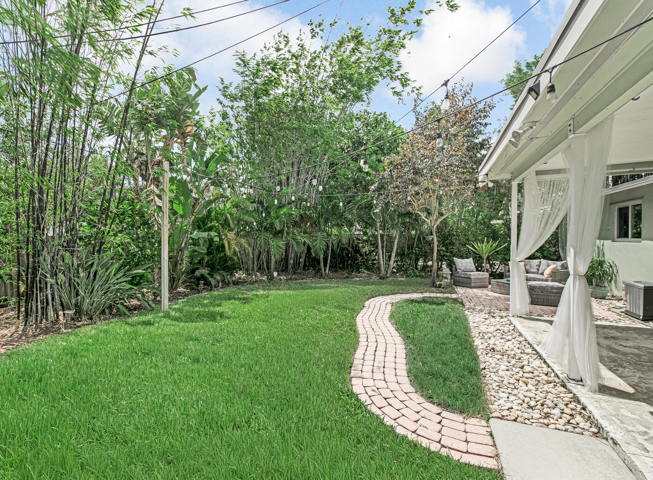 NORTH LAKE WORTH - Residential