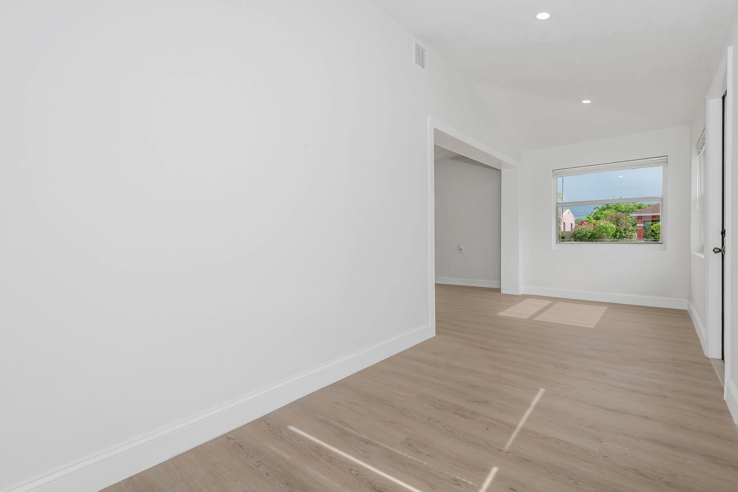 546 NW 5th Avenue