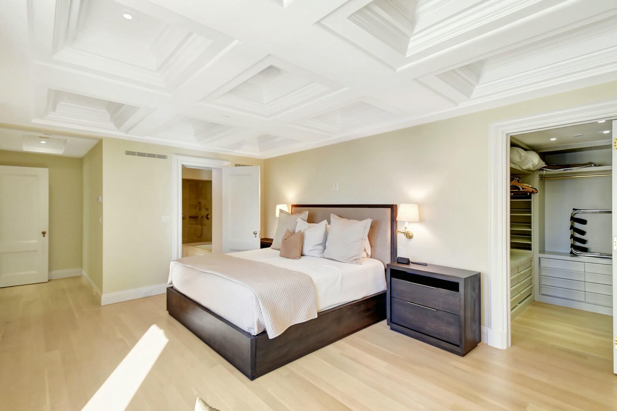 PALM BEACH BILTMORE COND - Residential