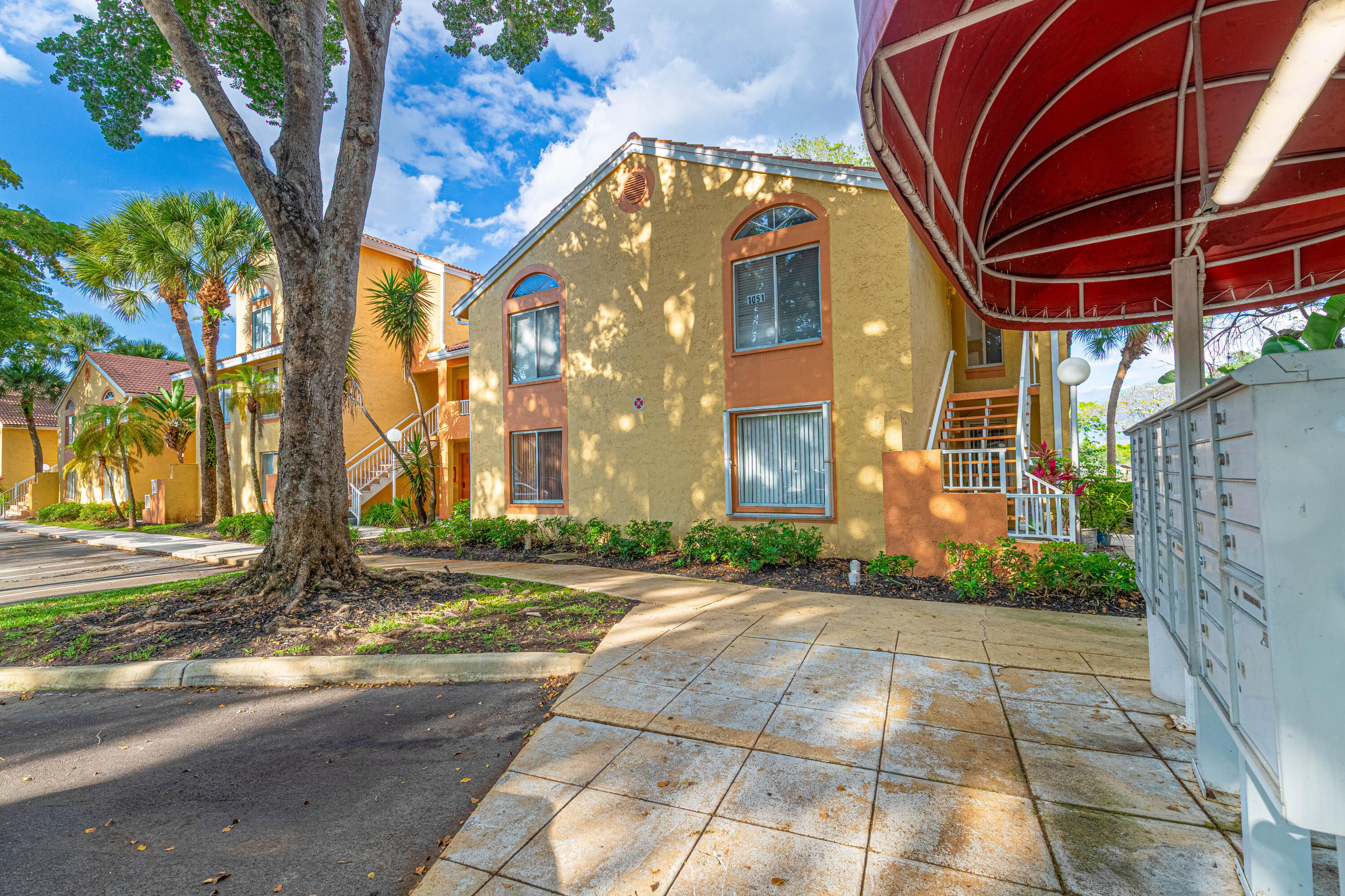 NAPOLI GARDENS AT CORAL SPRINGS - Residential Lease