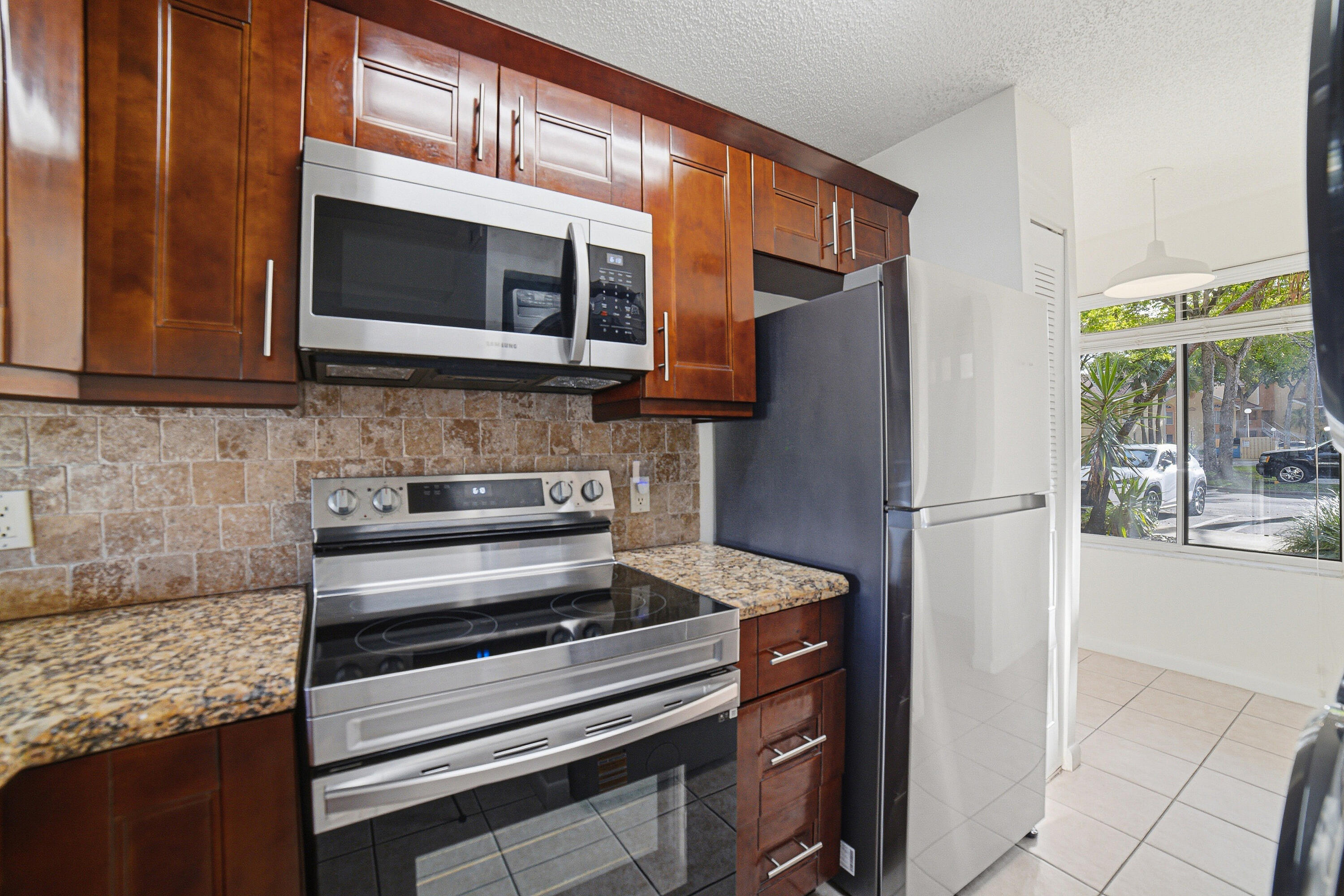 NAPOLI GARDENS AT CORAL SPRINGS - Residential Lease