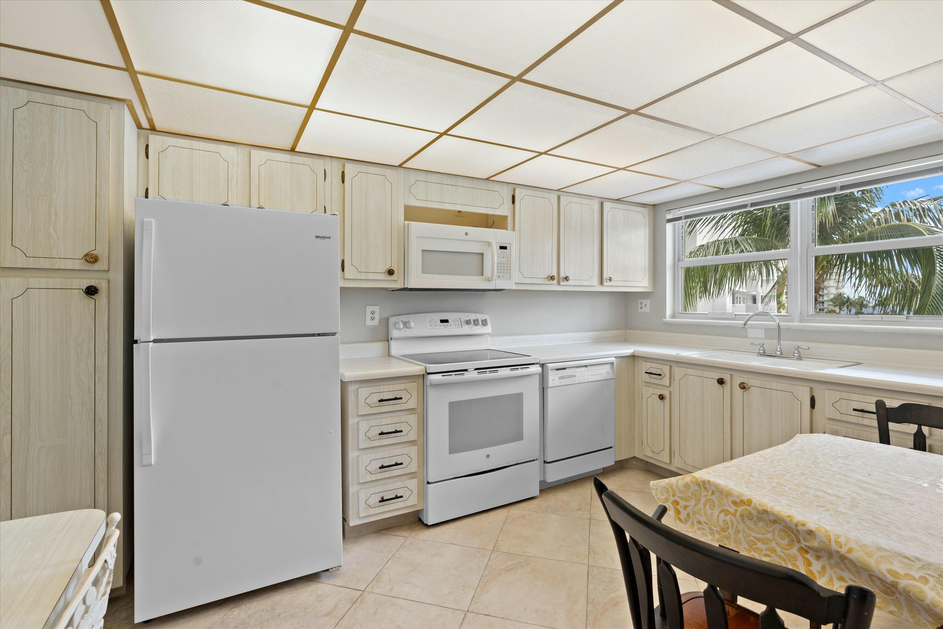 SEAGATE OF HIGHLAND CONDO - Residential Lease