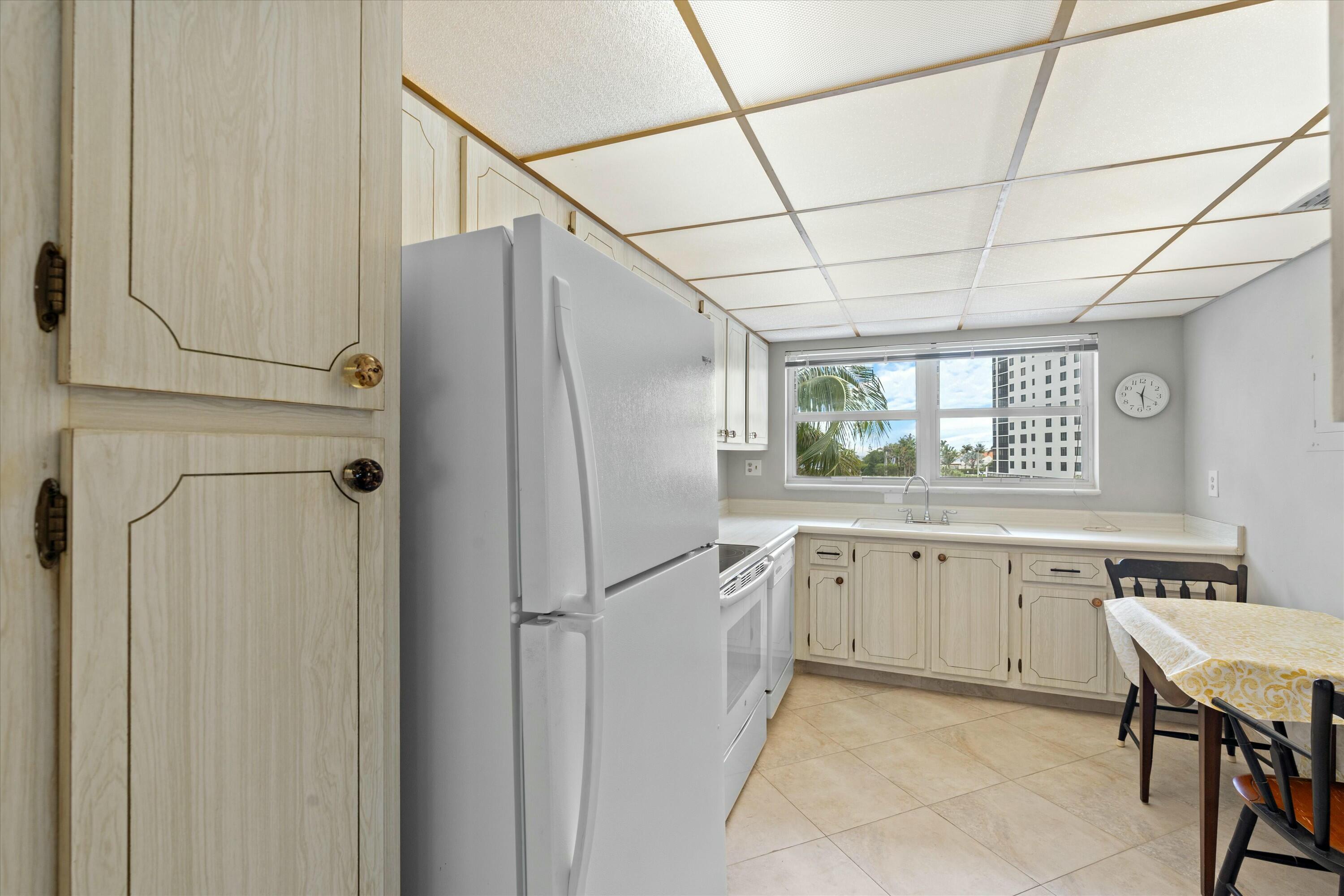 SEAGATE OF HIGHLAND CONDO - Residential Lease