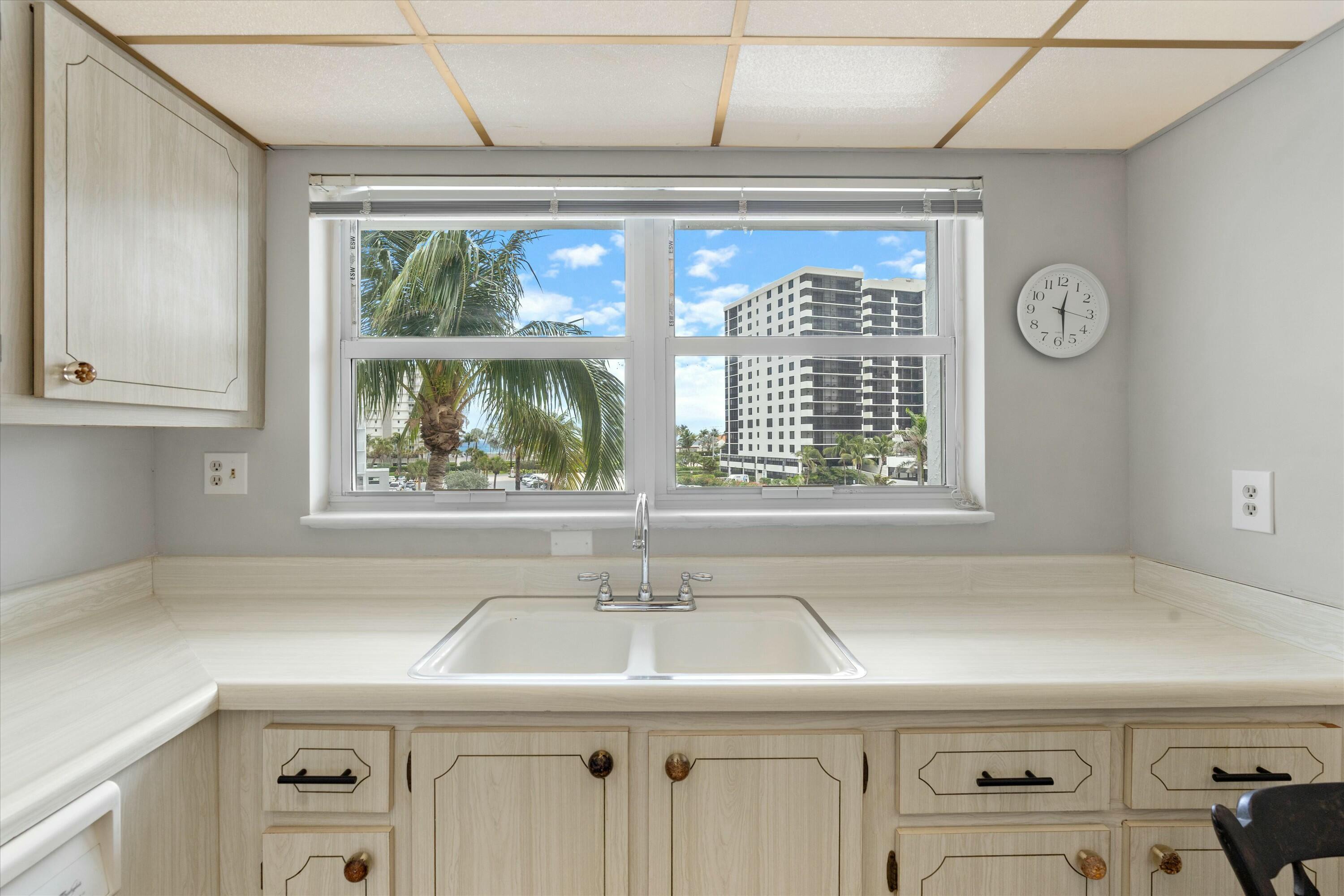 SEAGATE OF HIGHLAND CONDO - Residential Lease