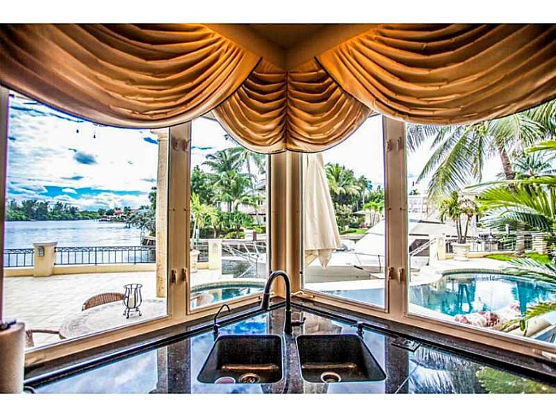 LAKE ROGERS ISLE UNIT E - Residential