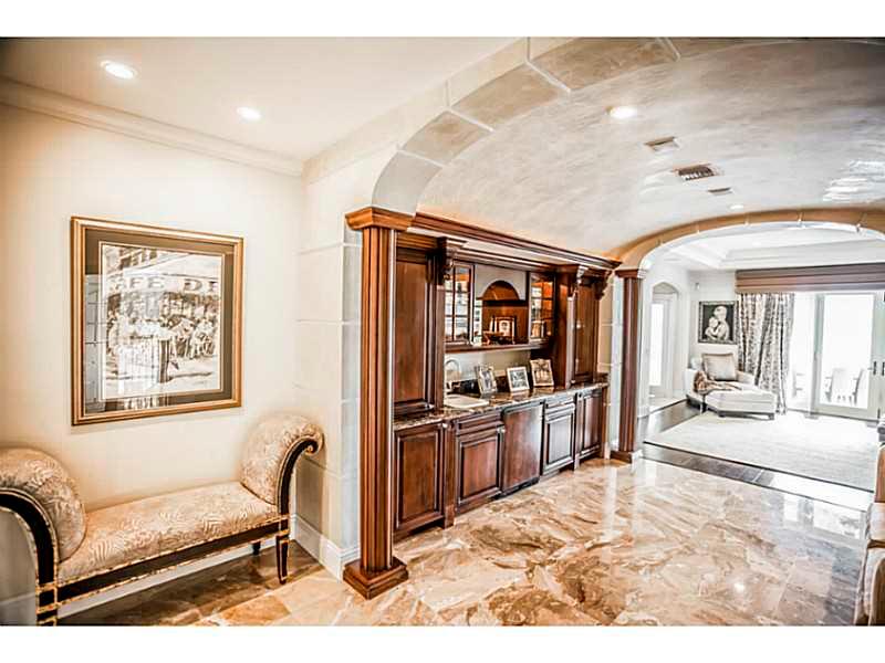 LAKE ROGERS ISLE UNIT E - Residential