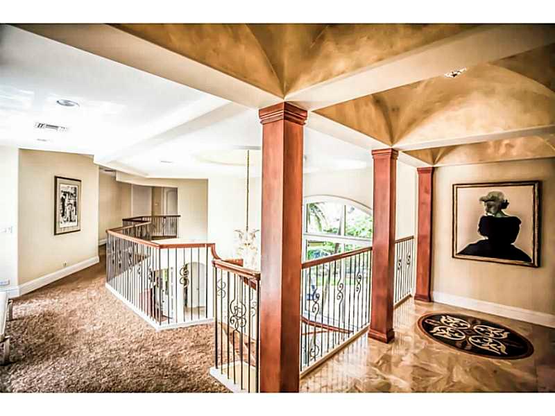 LAKE ROGERS ISLE UNIT E - Residential