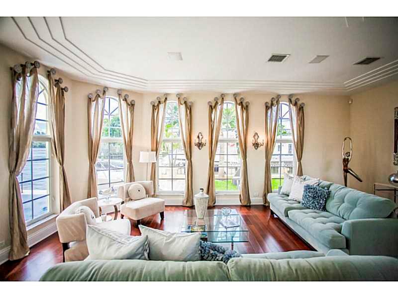 LAKE ROGERS ISLE UNIT E - Residential