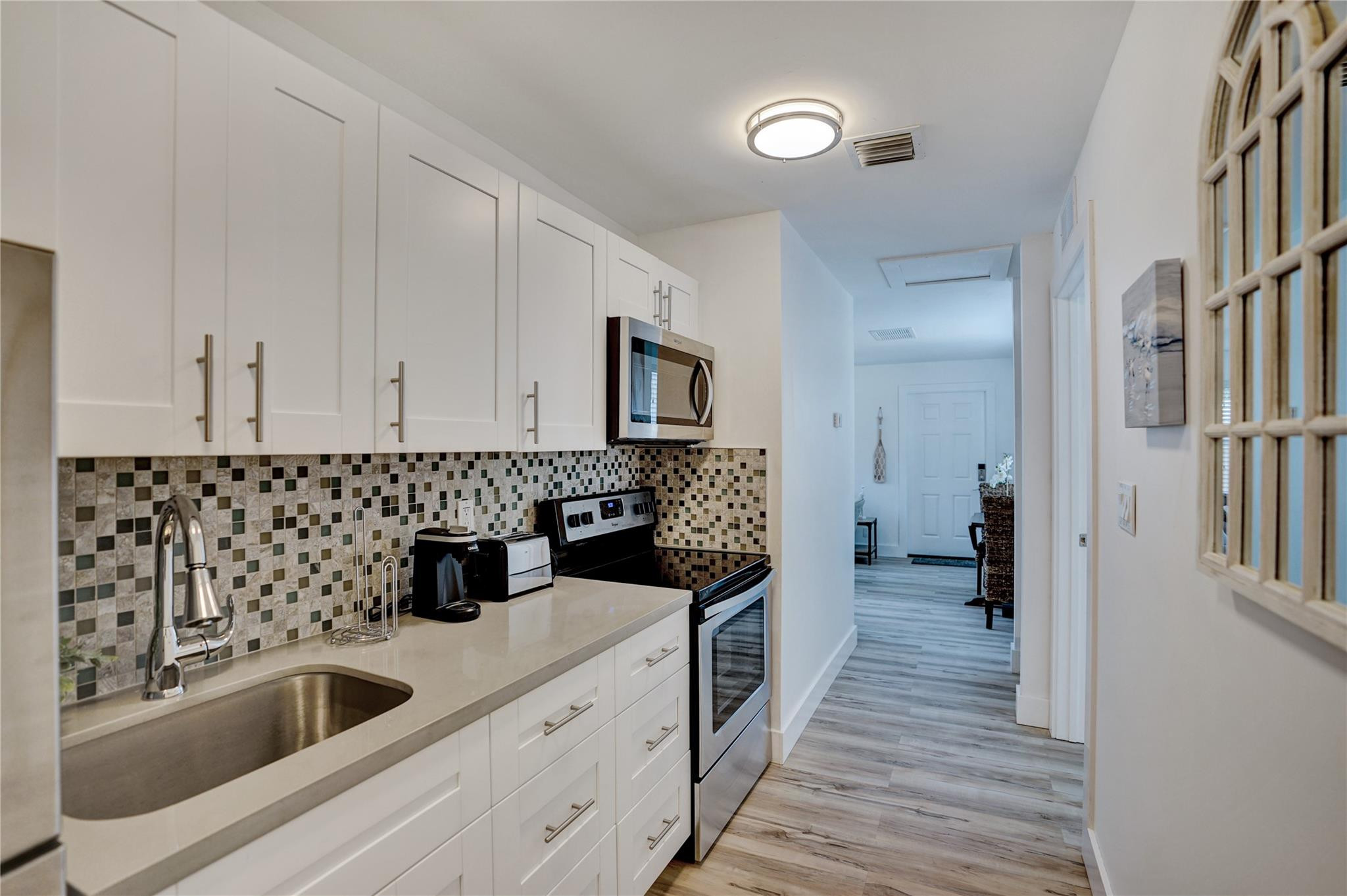 Blount Bros Pompano Beach - Residential Lease