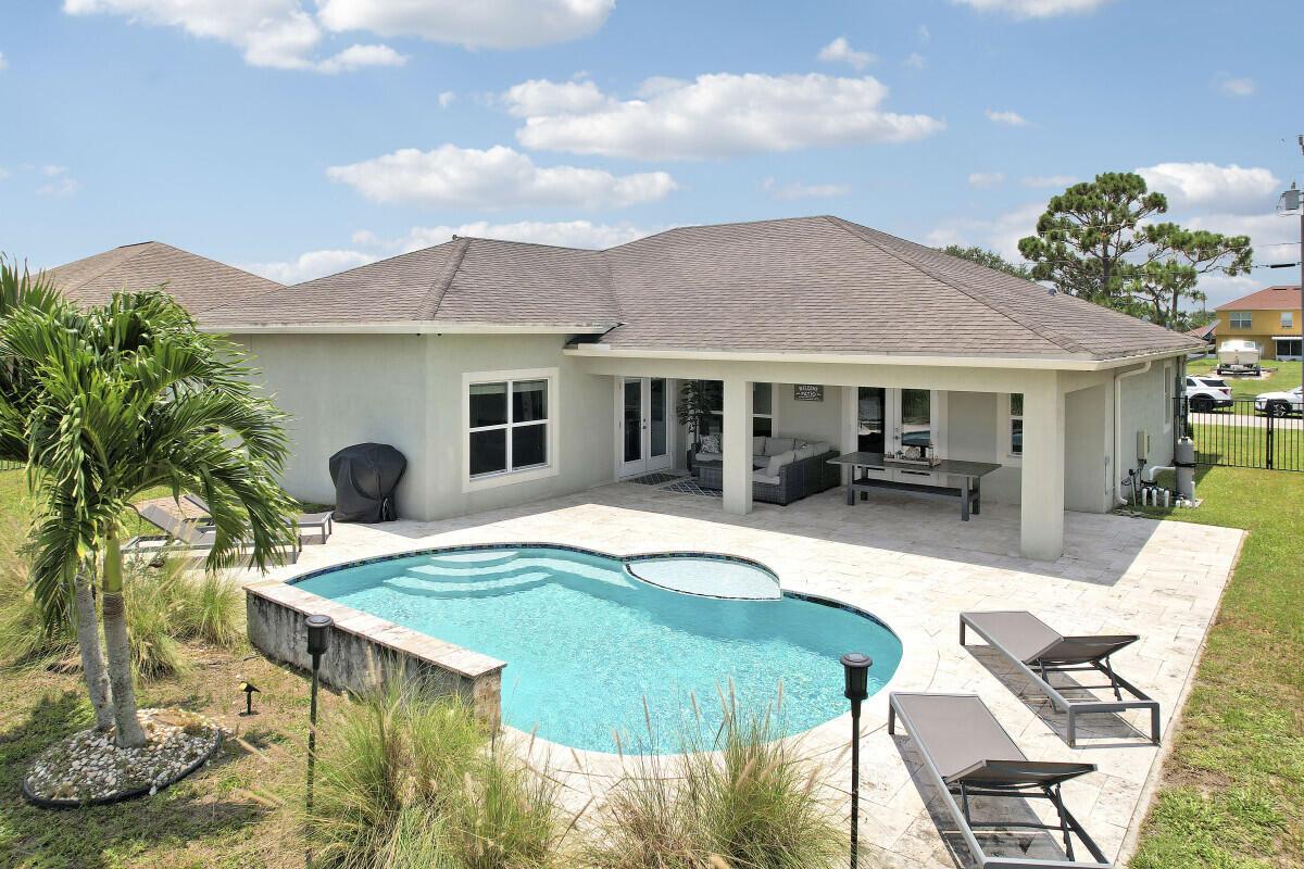 PORT ST LUCIE SECTION 33 - Residential