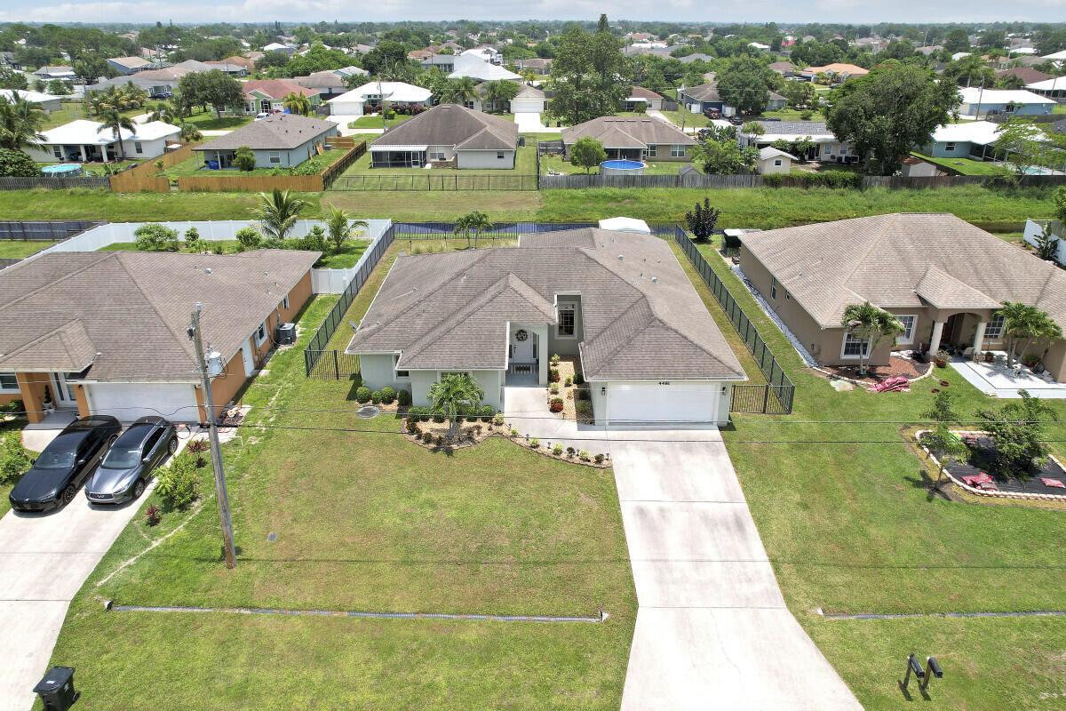 PORT ST LUCIE SECTION 33 - Residential