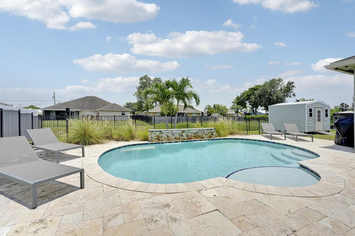 PORT ST LUCIE SECTION 33 - Residential