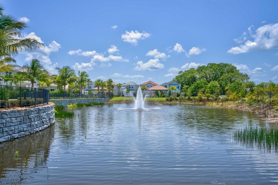 Photo of 158 Bonnette Hunt Club Lane, Palm Beach Gardens, FL 33418 (MLS # R11006338)