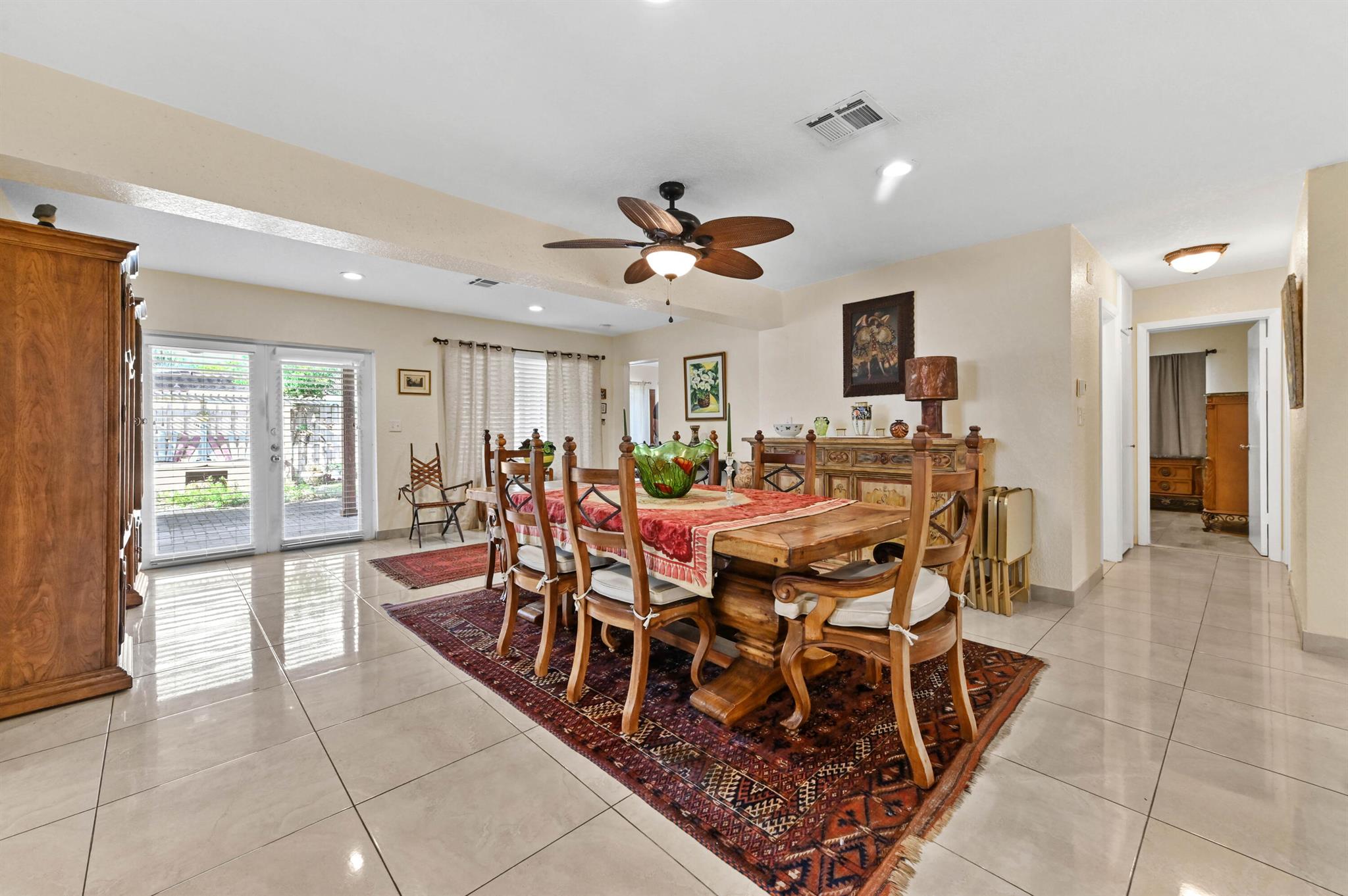 FLORESTA ESTATES - Residential