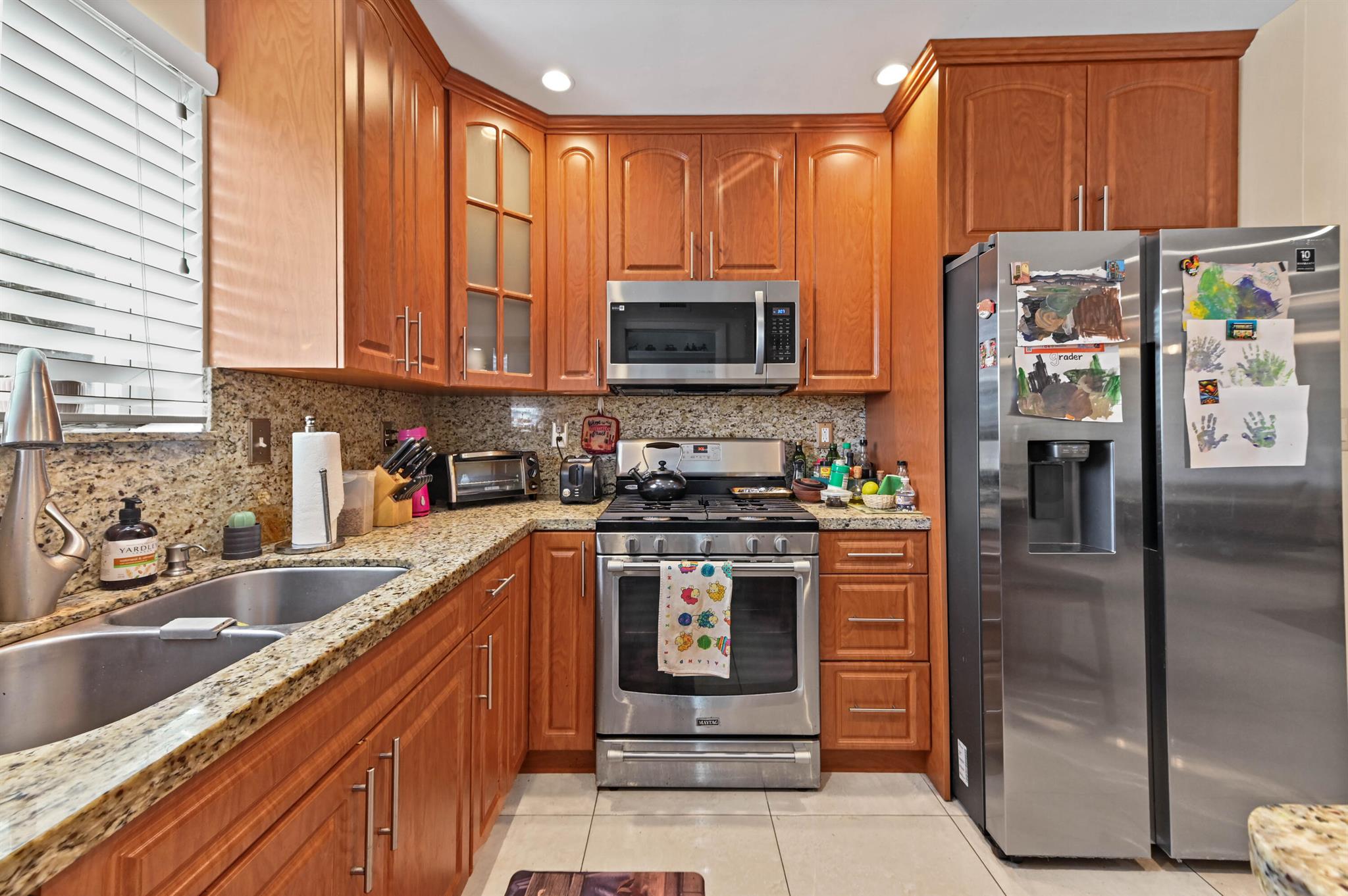 FLORESTA ESTATES - Residential