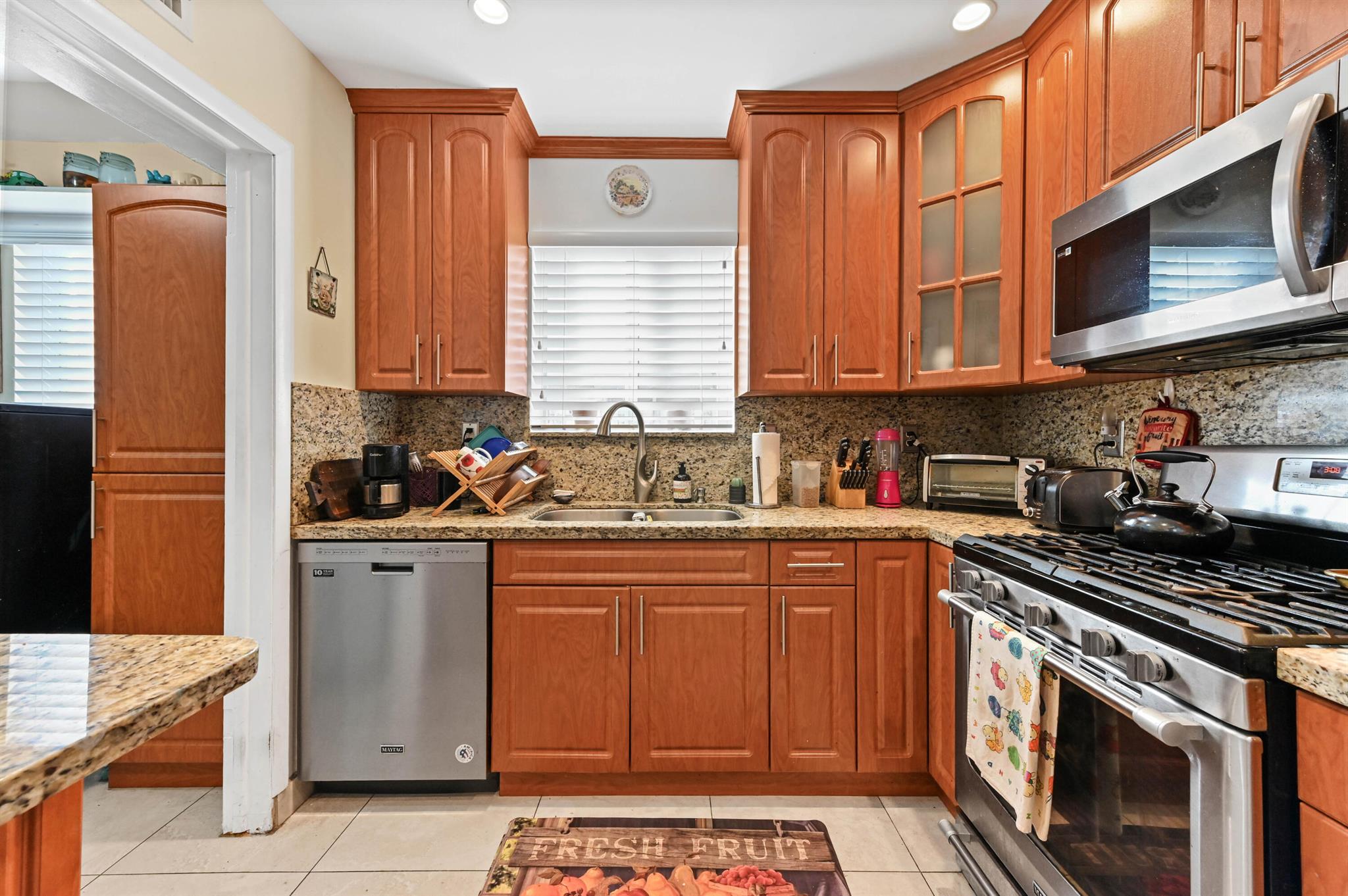 FLORESTA ESTATES - Residential