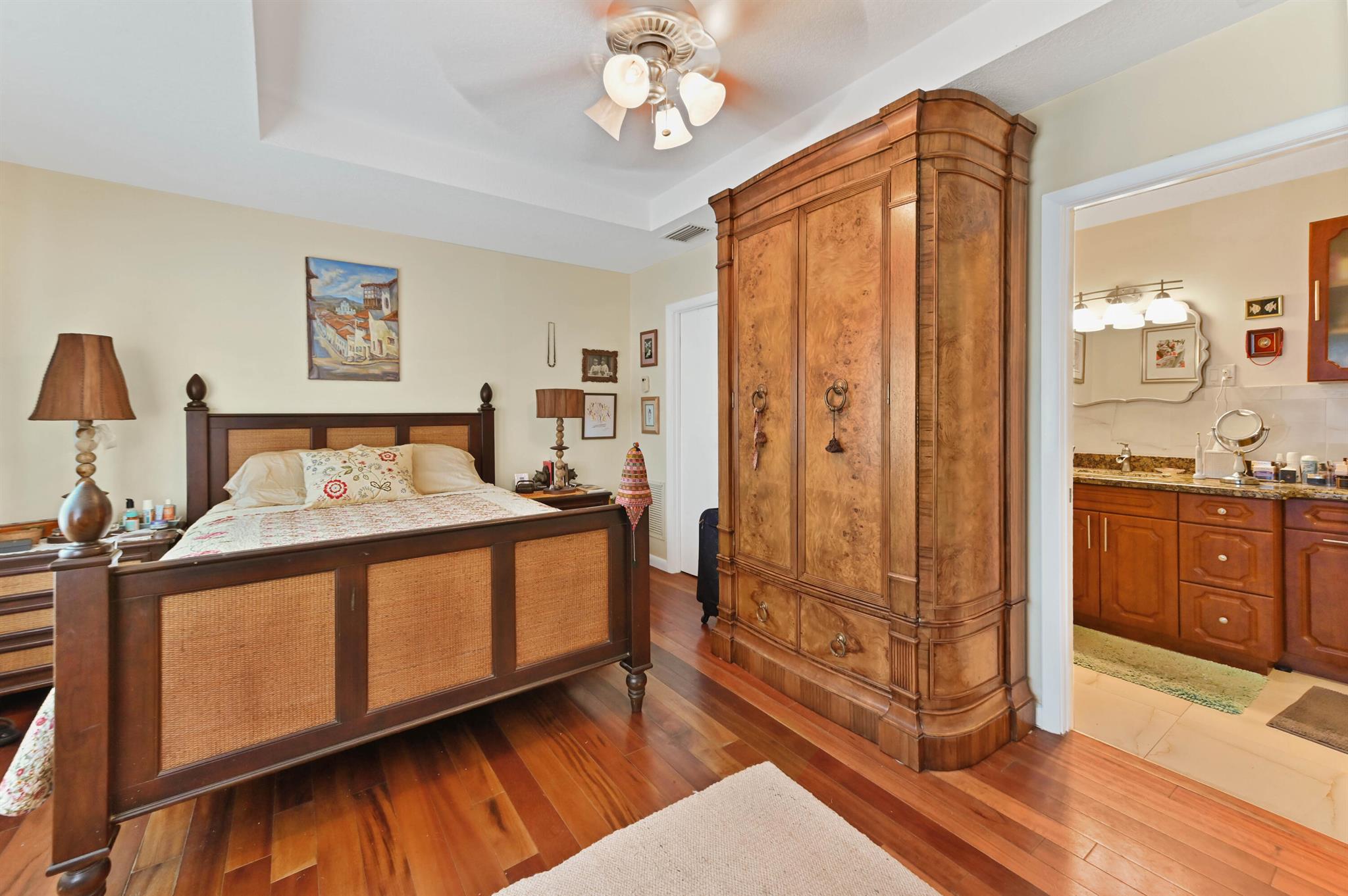 FLORESTA ESTATES - Residential