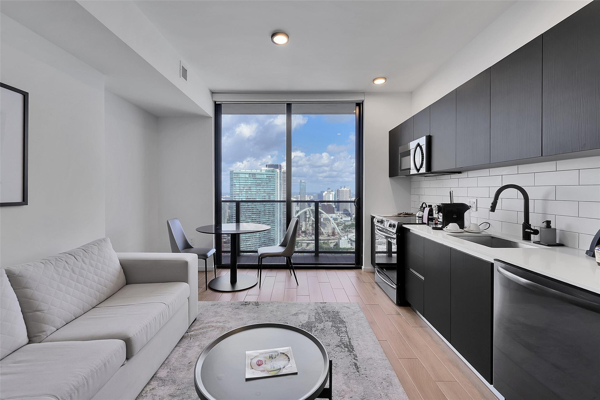 398 NE 5th Street 4404