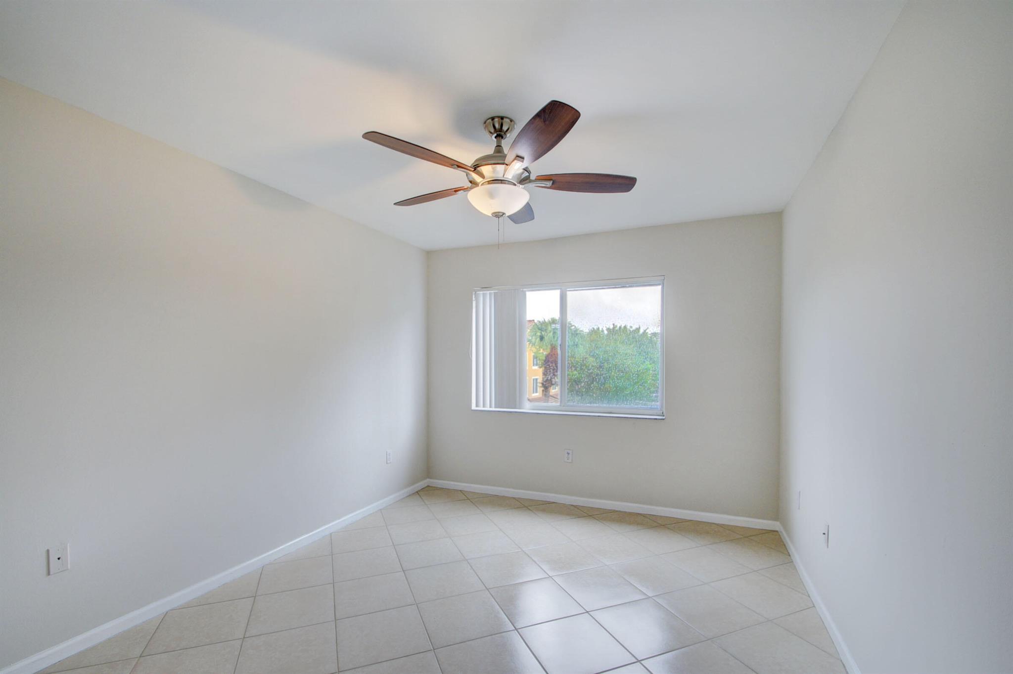 Hypoluxos Mariners Cay Condo - Residential