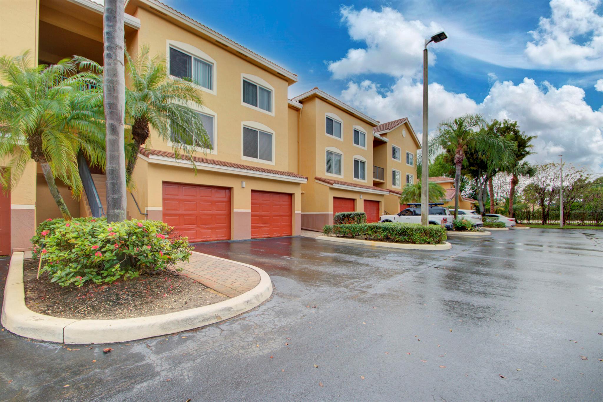 Hypoluxos Mariners Cay Condo - Residential