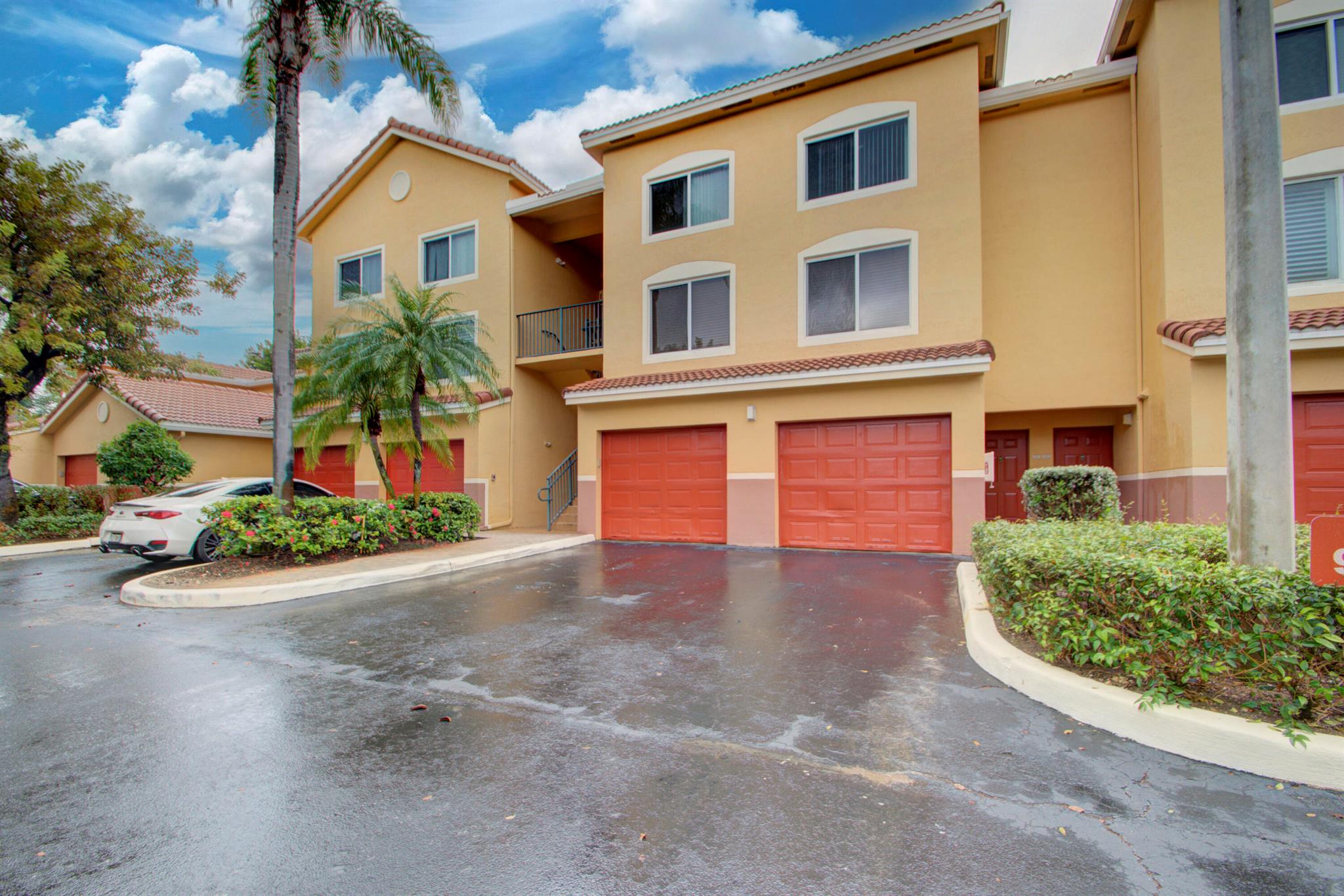 Hypoluxos Mariners Cay Condo - Residential