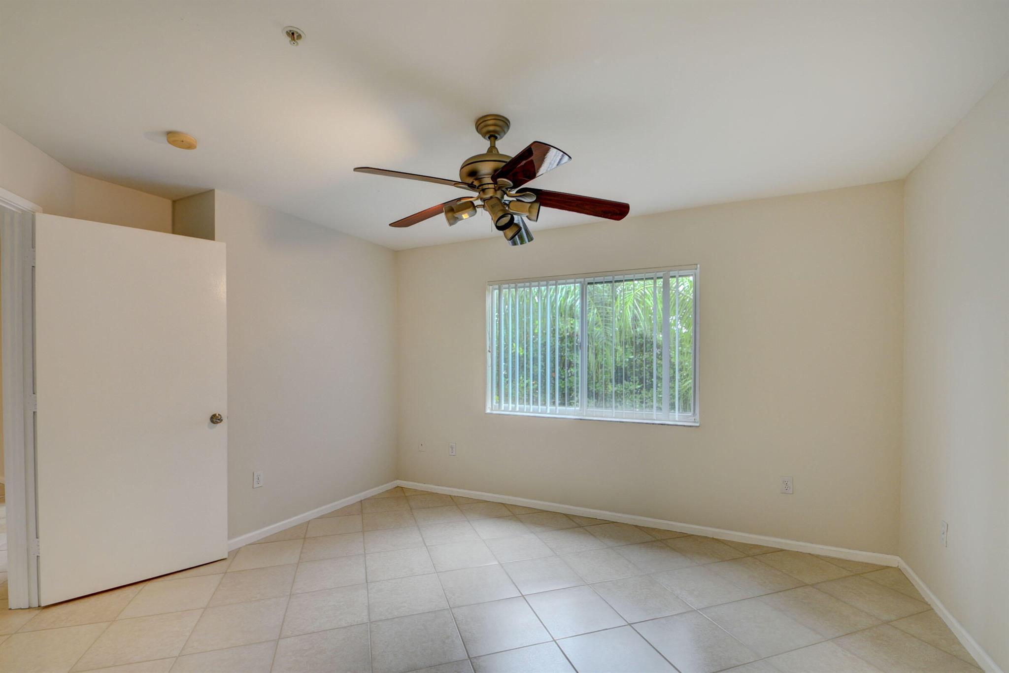 Hypoluxos Mariners Cay Condo - Residential