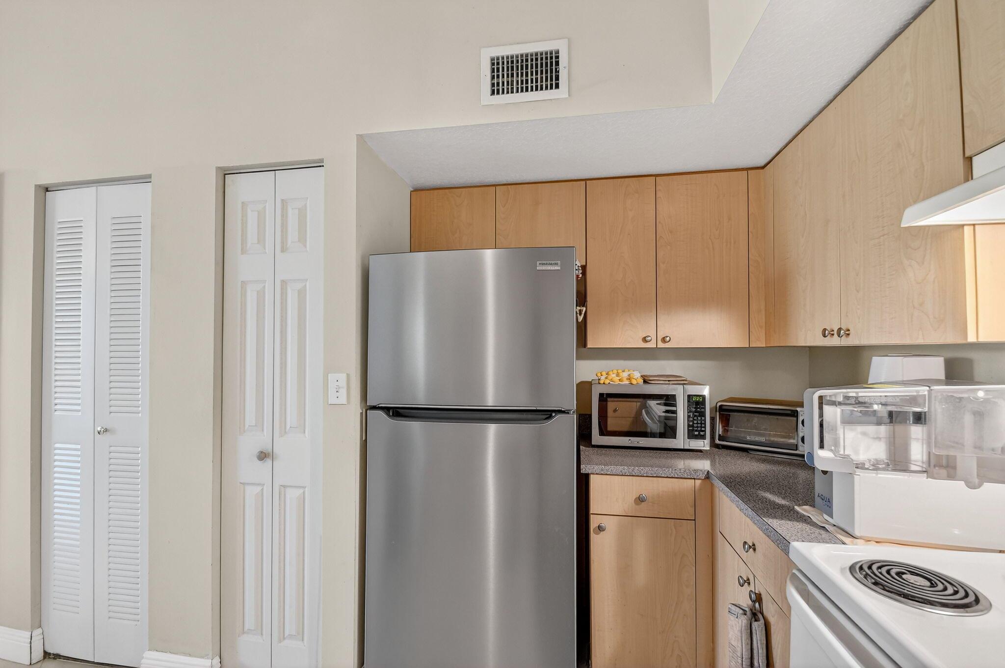 VILLA DEL SOL CONDO - Residential