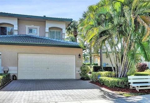 7967 E Exeter Boulevard 203 Tamarac FL 33321