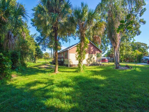 Tiny photo for 2315 28TH Avenue SW, Vero Beach, FL 32960 (MLS # B26054106)