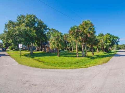 Tiny photo for 2315 28TH Avenue SW, Vero Beach, FL 32960 (MLS # B26054106)