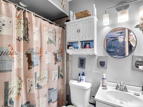 Tiny photo for 2315 28TH Avenue SW, Vero Beach, FL 32960 (MLS # B26054106)