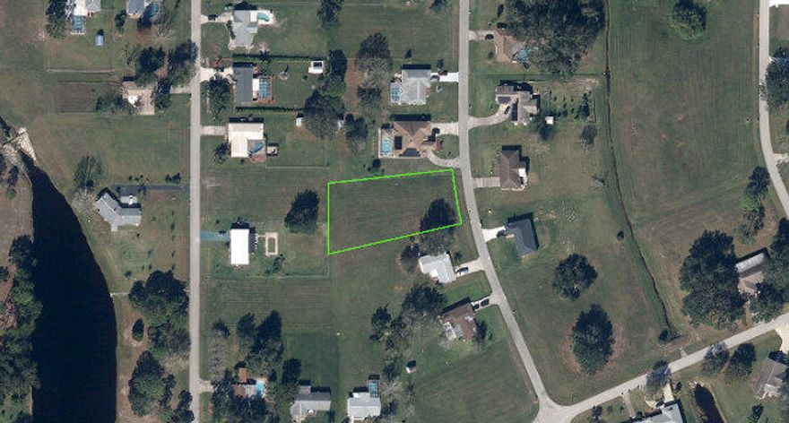 Build your dream home on this ready-to-go 0.3-acre lot in the heart of Sebring, FL. The lot has already been cleared, making it simple to start construction right away. With a low $50 annual HOA, this established neighborhood offers great value and convenience. Sebring's central location puts you just 1.5 hours from Disney, Tampa, and Ana Maria Island Beaches. The community is packed with lifestyle amenities: lakes, fishing, golf, tennis courts, basketball courts, playground, Eco Park, Bark Park, plus close proximity to the Regional Airport and the Sebring International Raceway.
Take advantage of financing options to purchase the lot and build your home simultaneously.  Don't wait—this is your opportunity! Motivated Seller!!