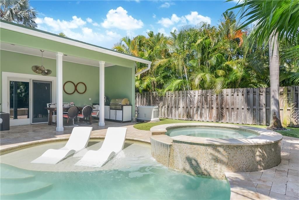 Photo of 1812 NE 19th St, Fort Lauderdale, FL 33305 (MLS # F10379371)