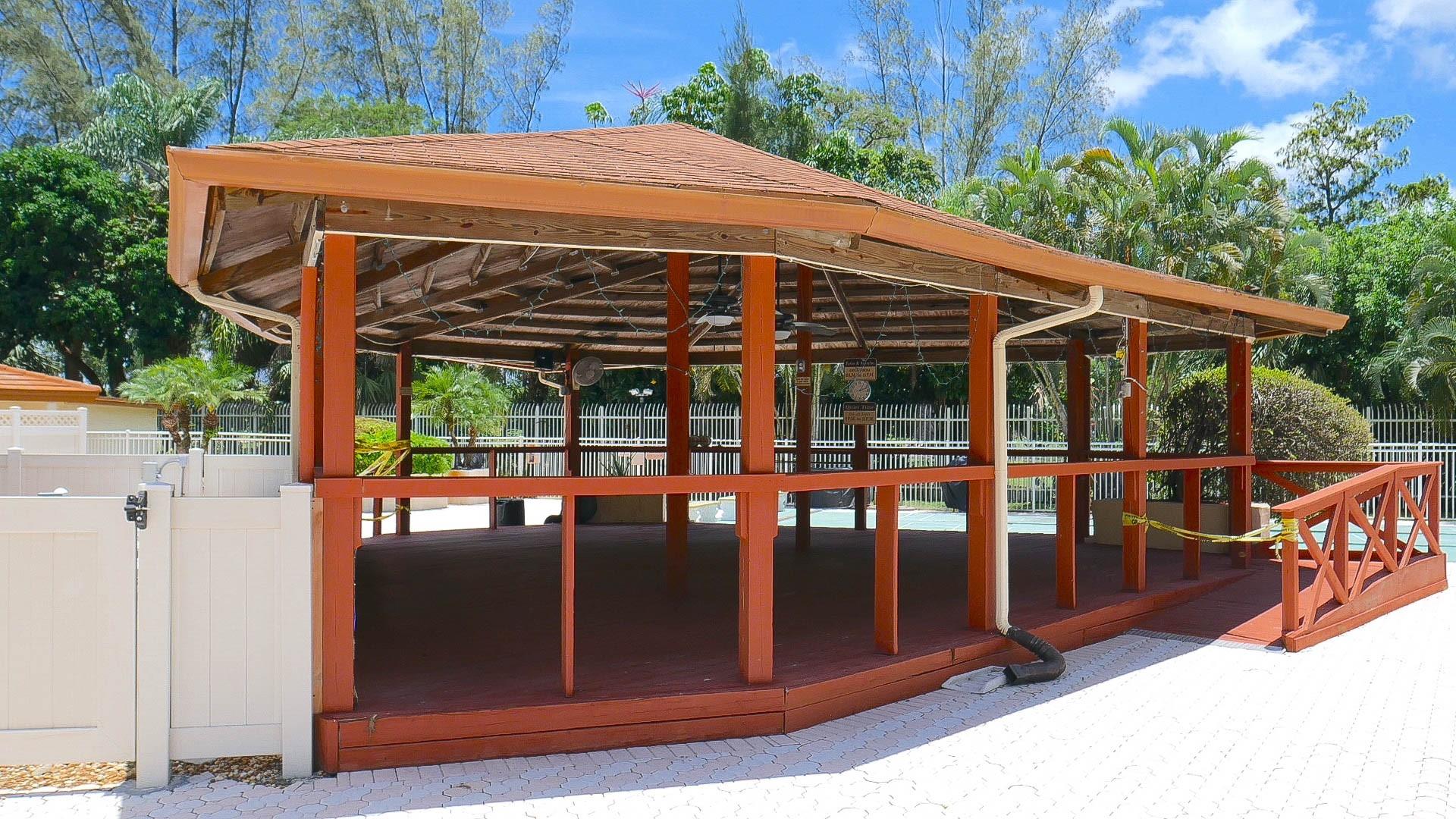 18th Hole - Residential Lease