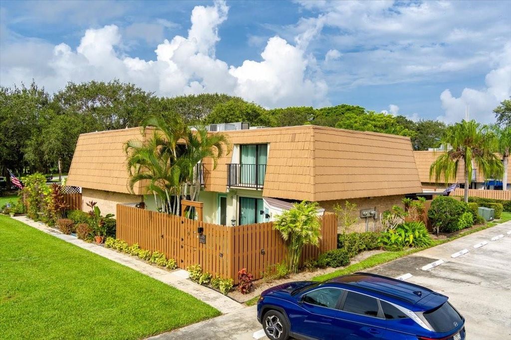 Photo of 6105 SE Riverboat Dr, Stuart, FL 34997 (MLS # F10403193)