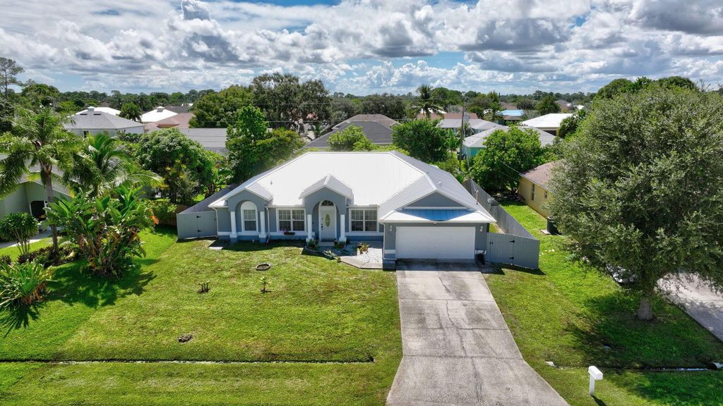 Photo of 1226 SW San Antonio Avenue, Port Saint Lucie, FL 34953 (MLS # R11090914)